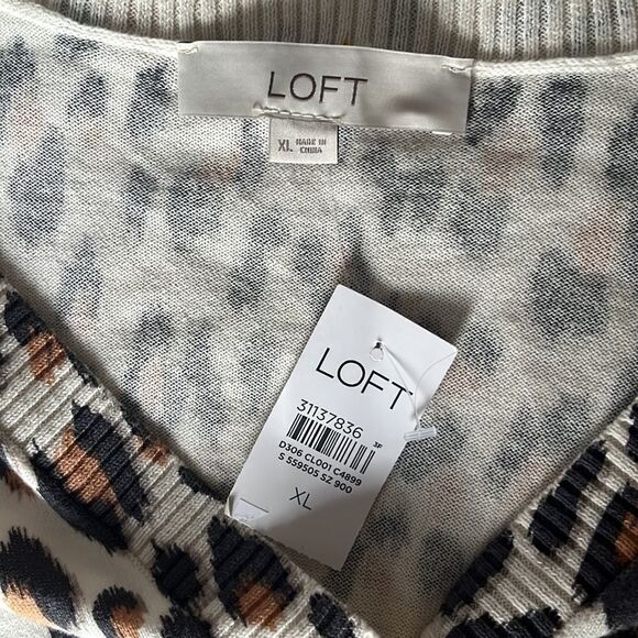 Loft Sweater Womens XL Leopard Print Cardigan V Neck - Picture 5 of 7